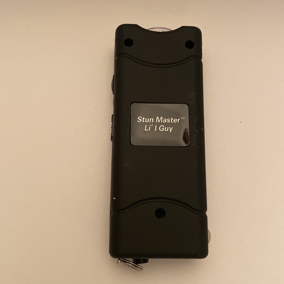 Other - Black taser 🖤